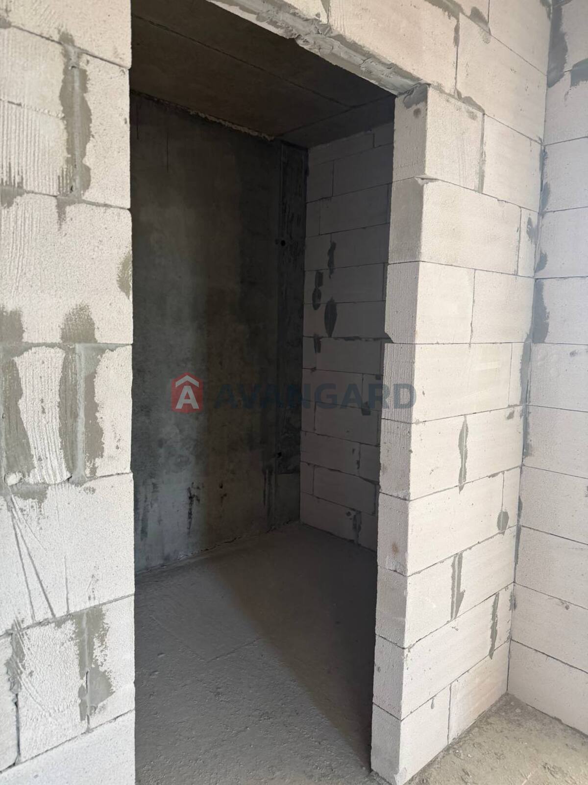 3 ��. ��������, 84,89/46,43/14,81 ��. �., 5/9 ������ ���� 12