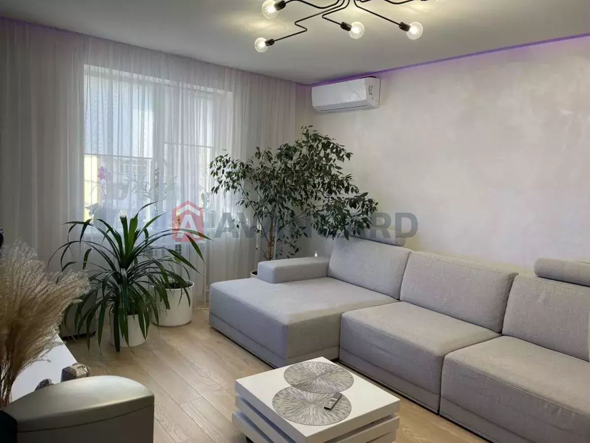 3 . , 67/-/8 . ., 7/9   24