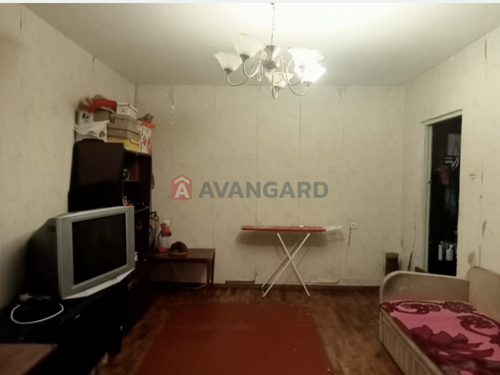 2 ��. ��������, 49/42/8 ��. �., 3/9 ������ ���� 3