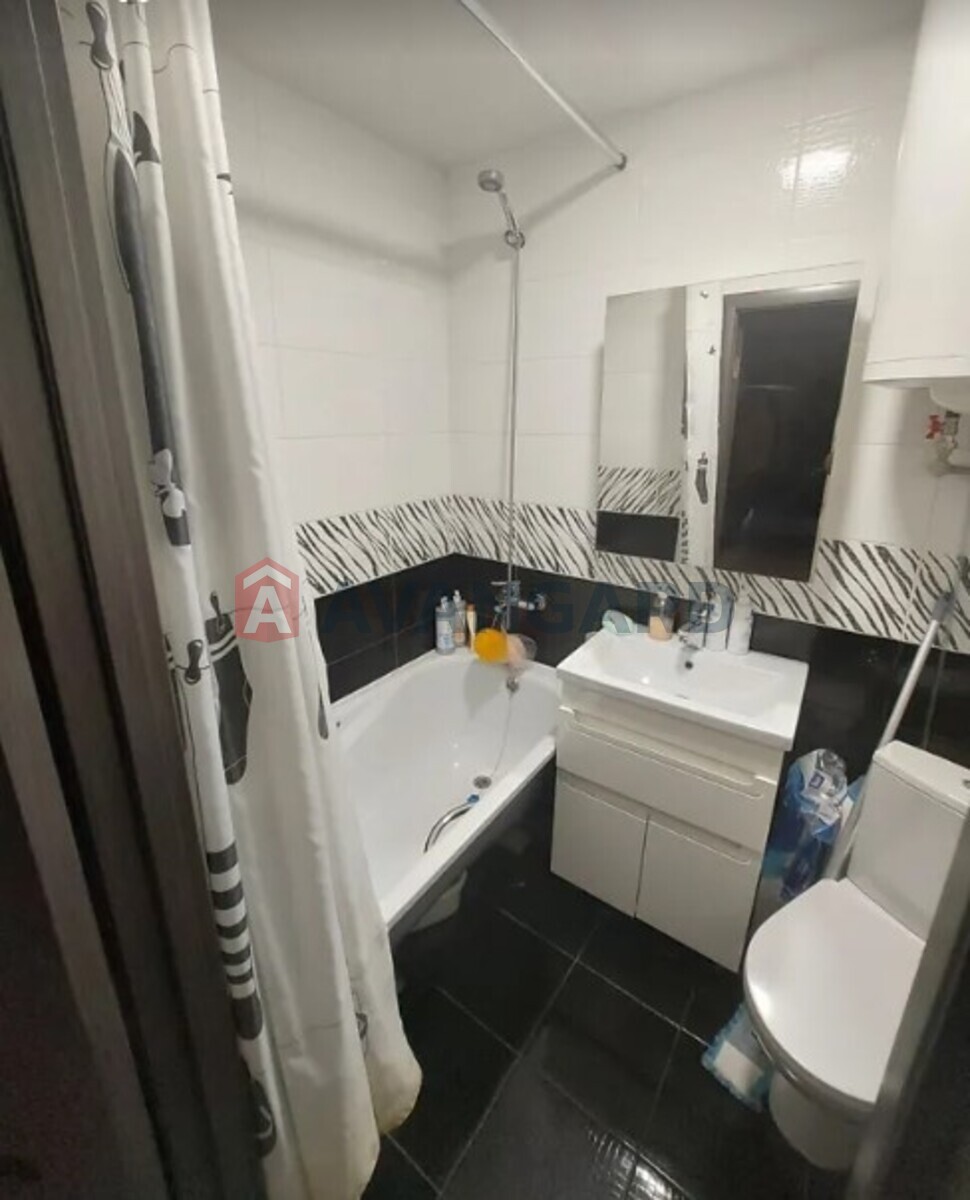 3 ��. ��������, 64/44/7 ��. �., 7/10 ������ ���� 4