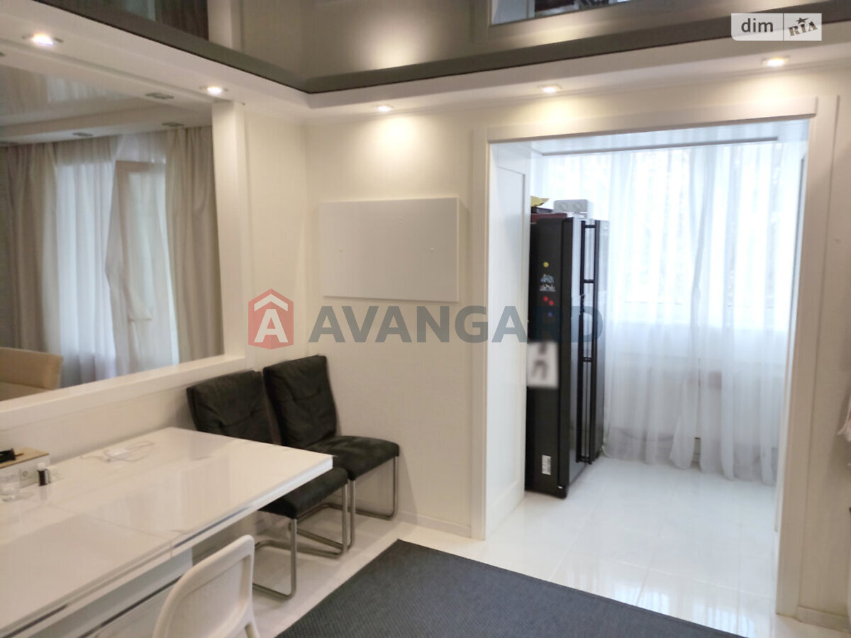 3 ��. ��������, 88/43/16 ��. �., 3/10 ������ ���� 7