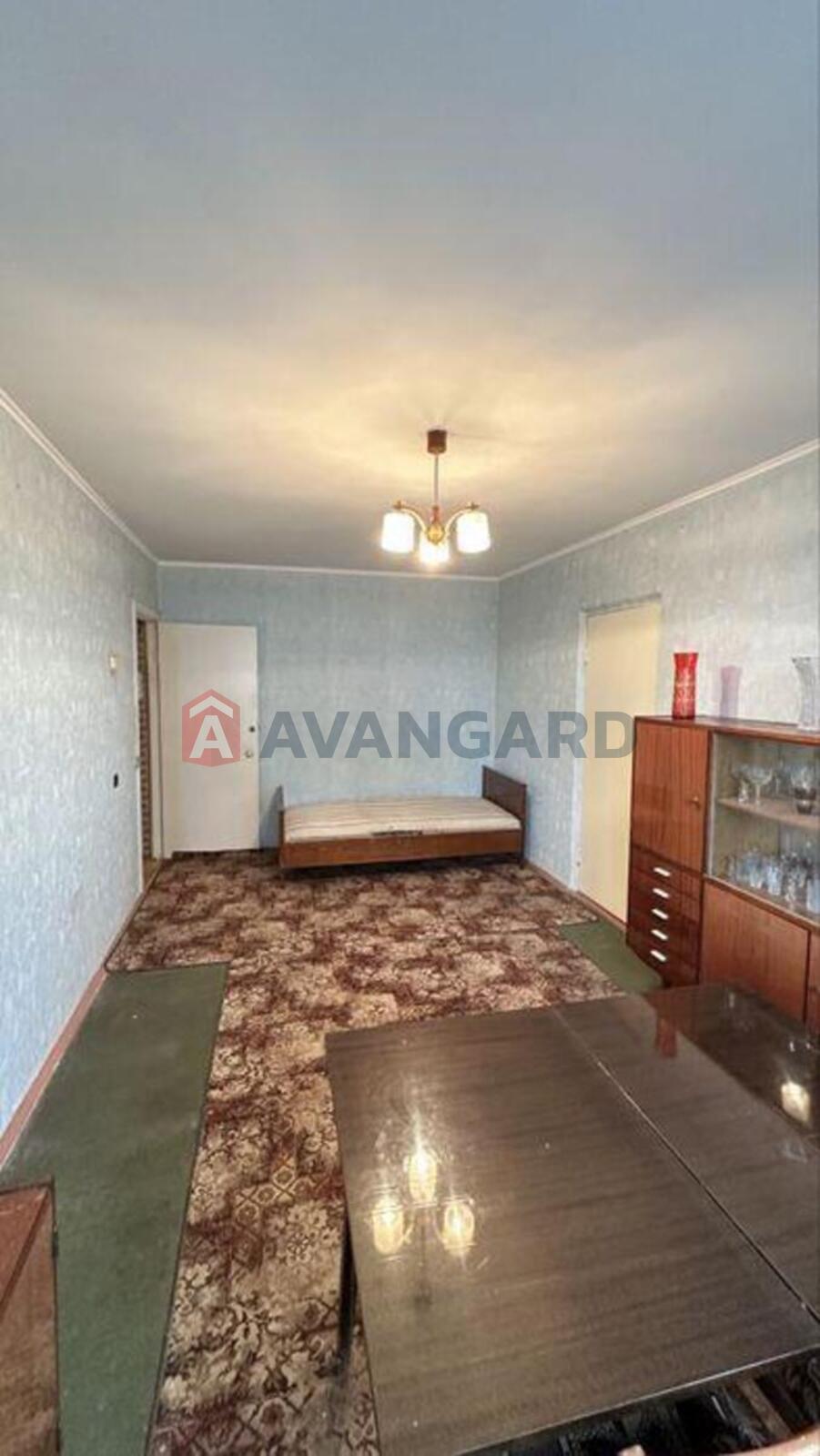 3 . , 59/-/5 . ., 8/9   3