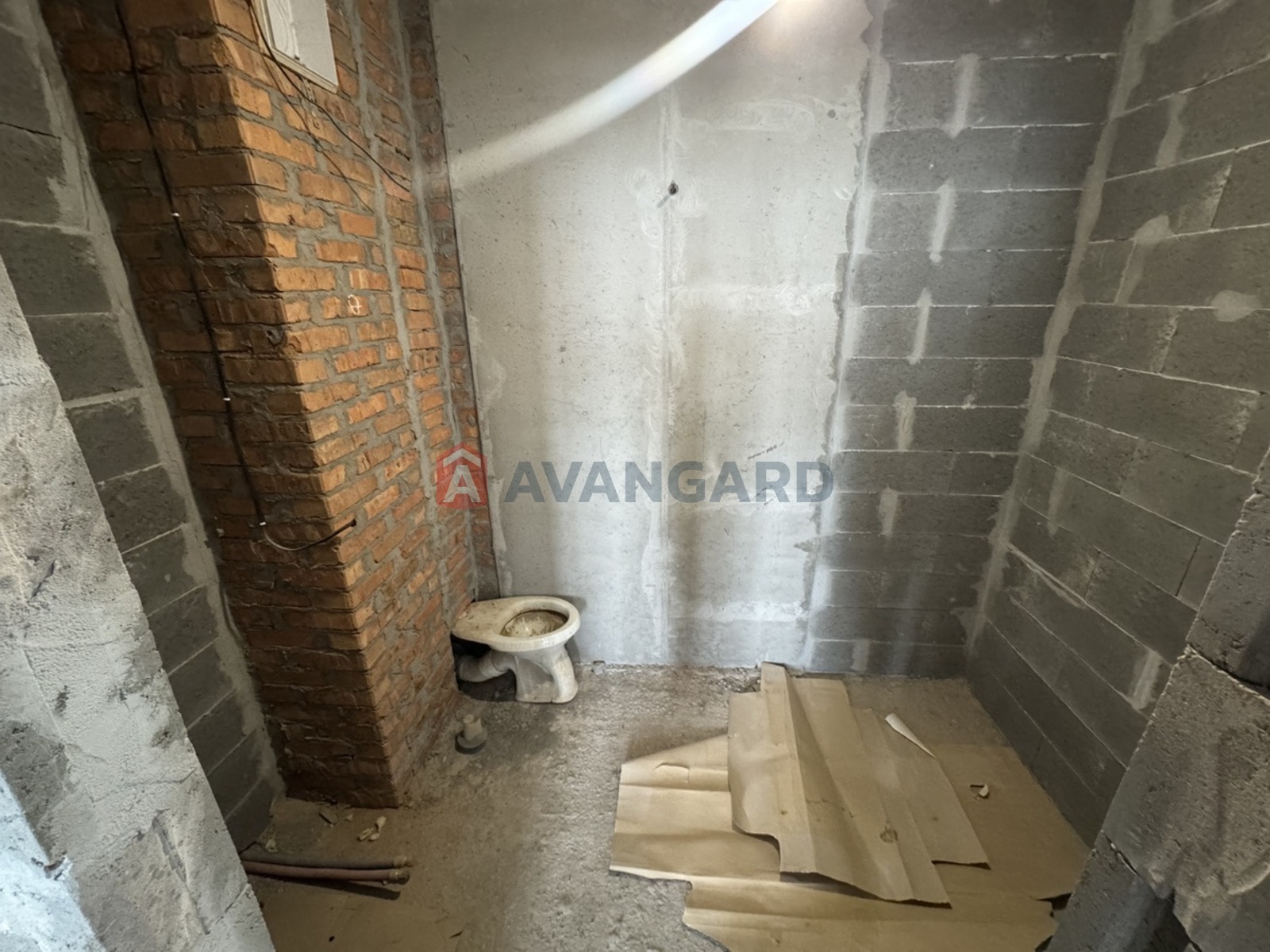 2 ��. ��������, 69/45/22 ��. �., 21/26 ������ ���� 28