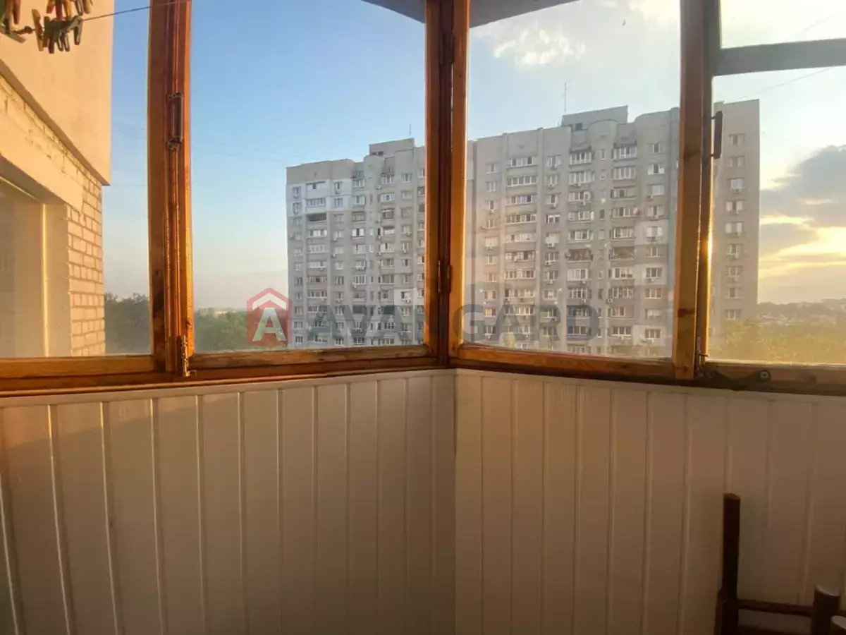 1 ��. ��������, 40/19/9 ��. �., 6/14 ������ ���� 8