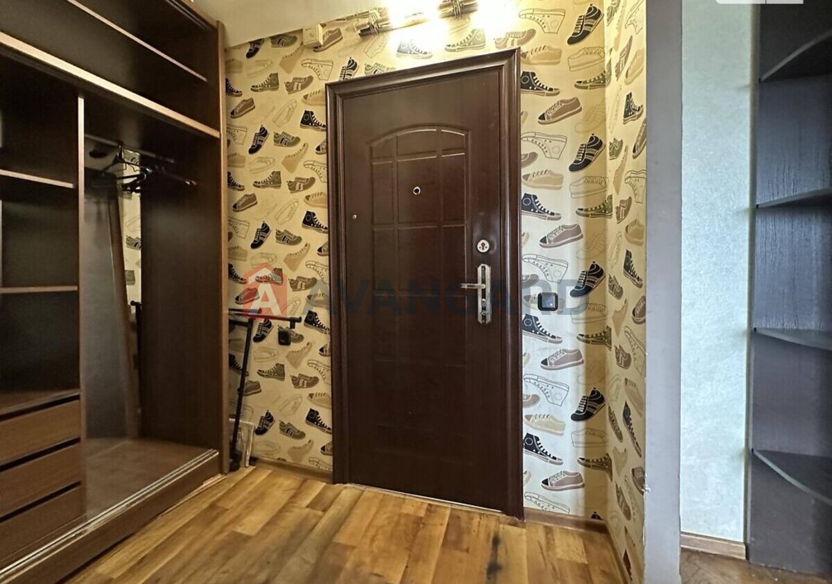 1 ��. ��������, 32/18/5 ��. �., 9/9 ������ ���� 6