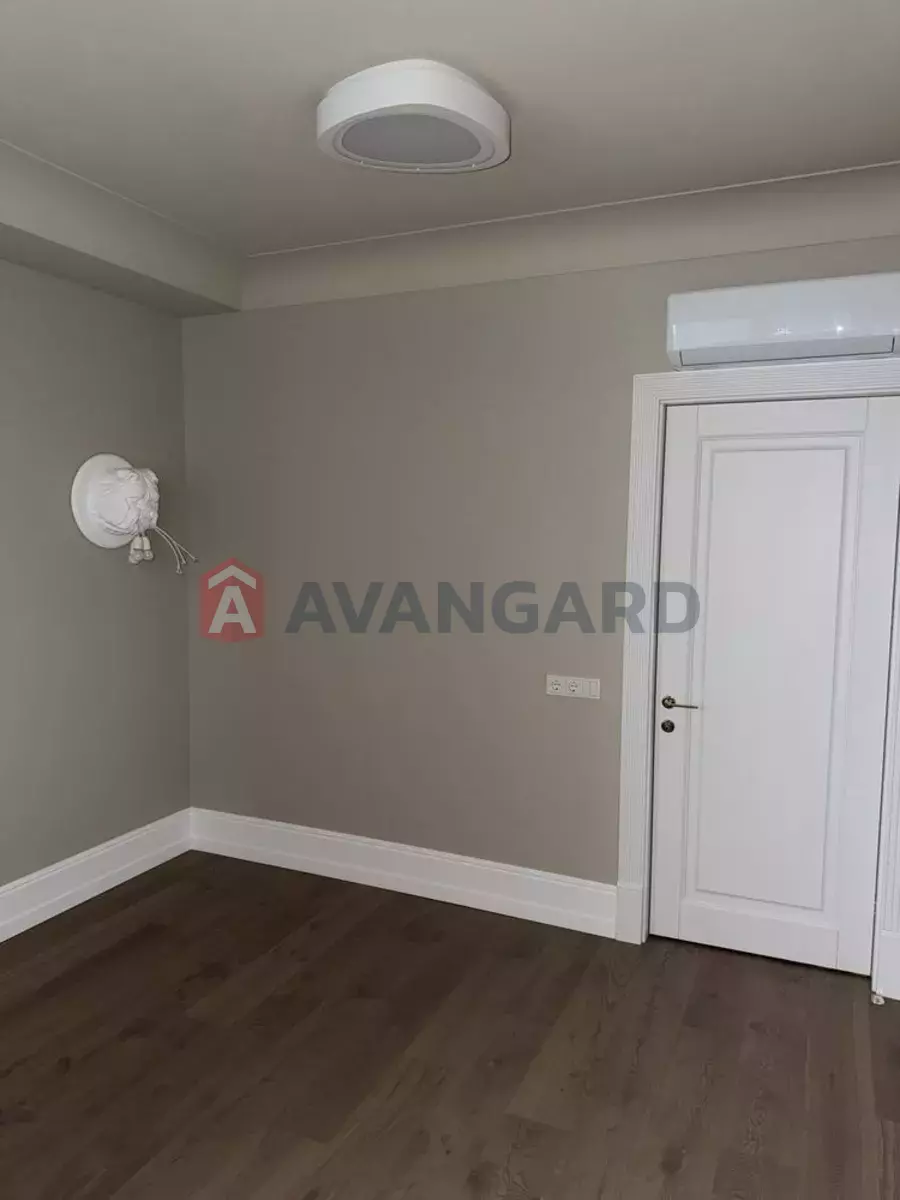 3 ����. ��������, 95/-/41 ��. �., 11/18 ���� ���� 18