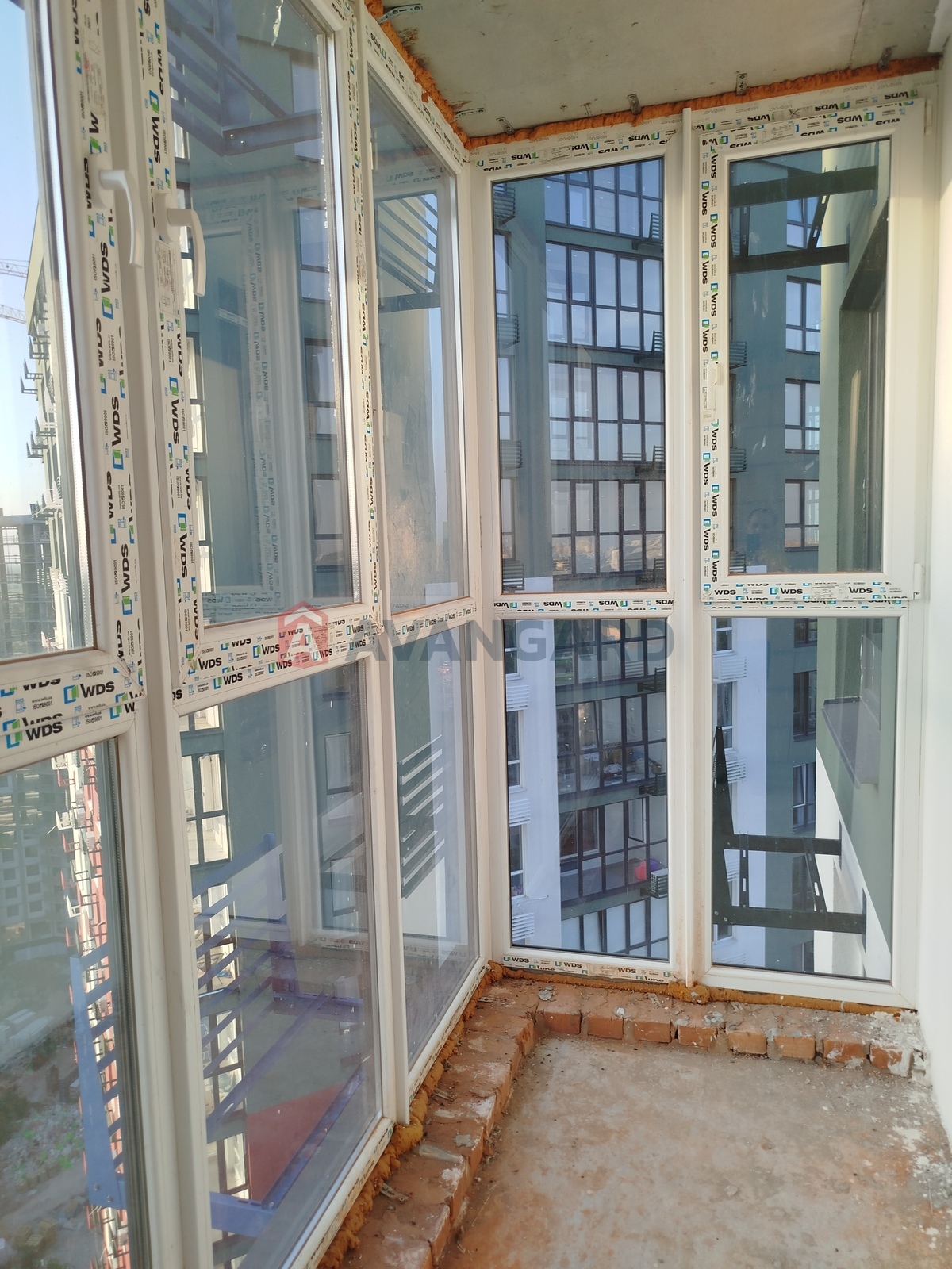 3 ��. ��������, 95/-/16 ��. �., 21/24 ������ ���� 9