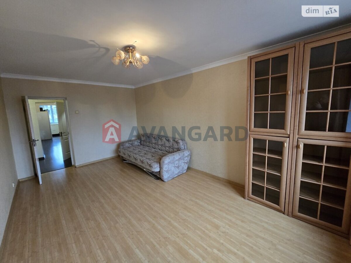 2 ��. ��������, 60/33/9 ��. �., 8/10 ������ ���� 2