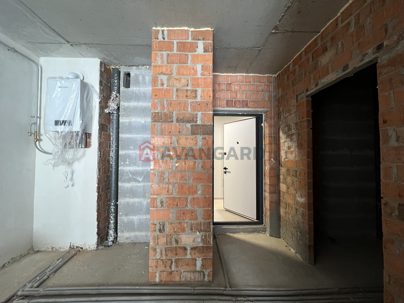 1 ��. ��������, 42,6/11.8/18.5 ��. �., 3/6 ������ ���� 14