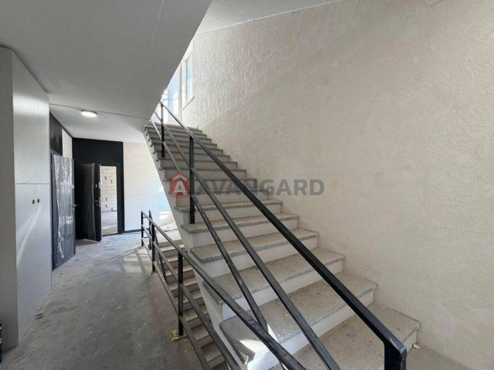 1 ��. ��������, 19/-/3 ��. �., 4/5 ������ ���� 6