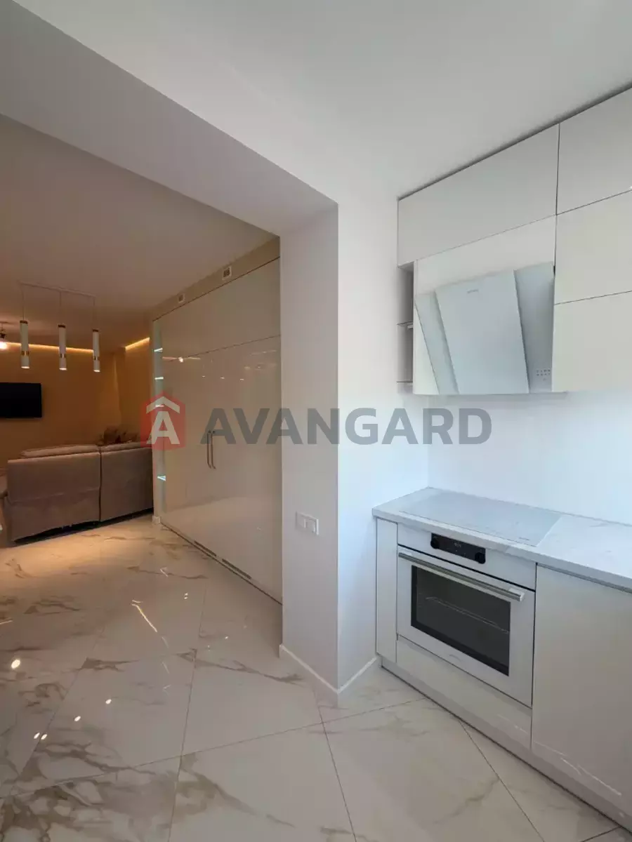 3 ��. ��������, 106/-/- ��. �., 10/18 ������ ���� 24