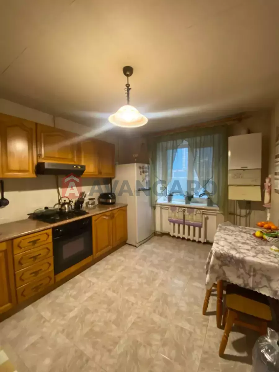 4 ��. ��������, 103/-/- ��. �., 4/9 ������ ���� 3