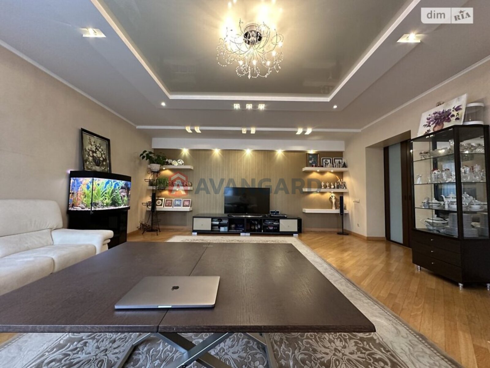 3 ����. ��������, 140/76/18 ��. �., 3/9 ���� ���� 4