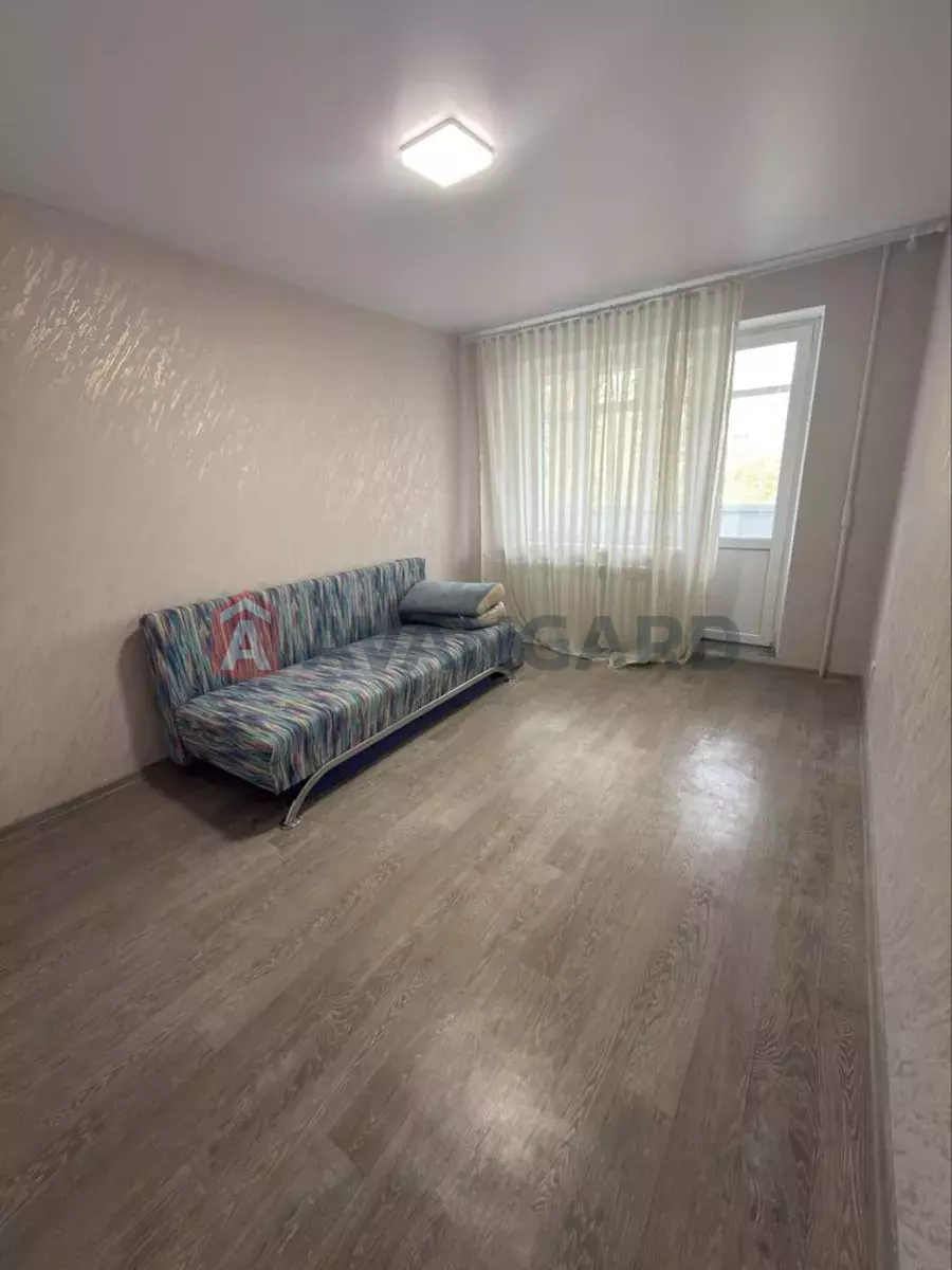 3 ��. ��������, 62/-/8 ��. �., 4/9 ������ ���� 4