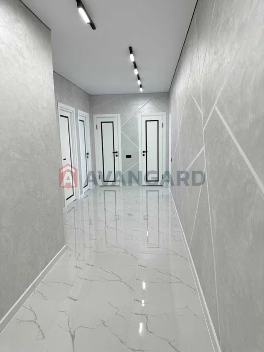 2 ��. ��������, 76/62/12 ��. �., 4/10 ������ ���� 14