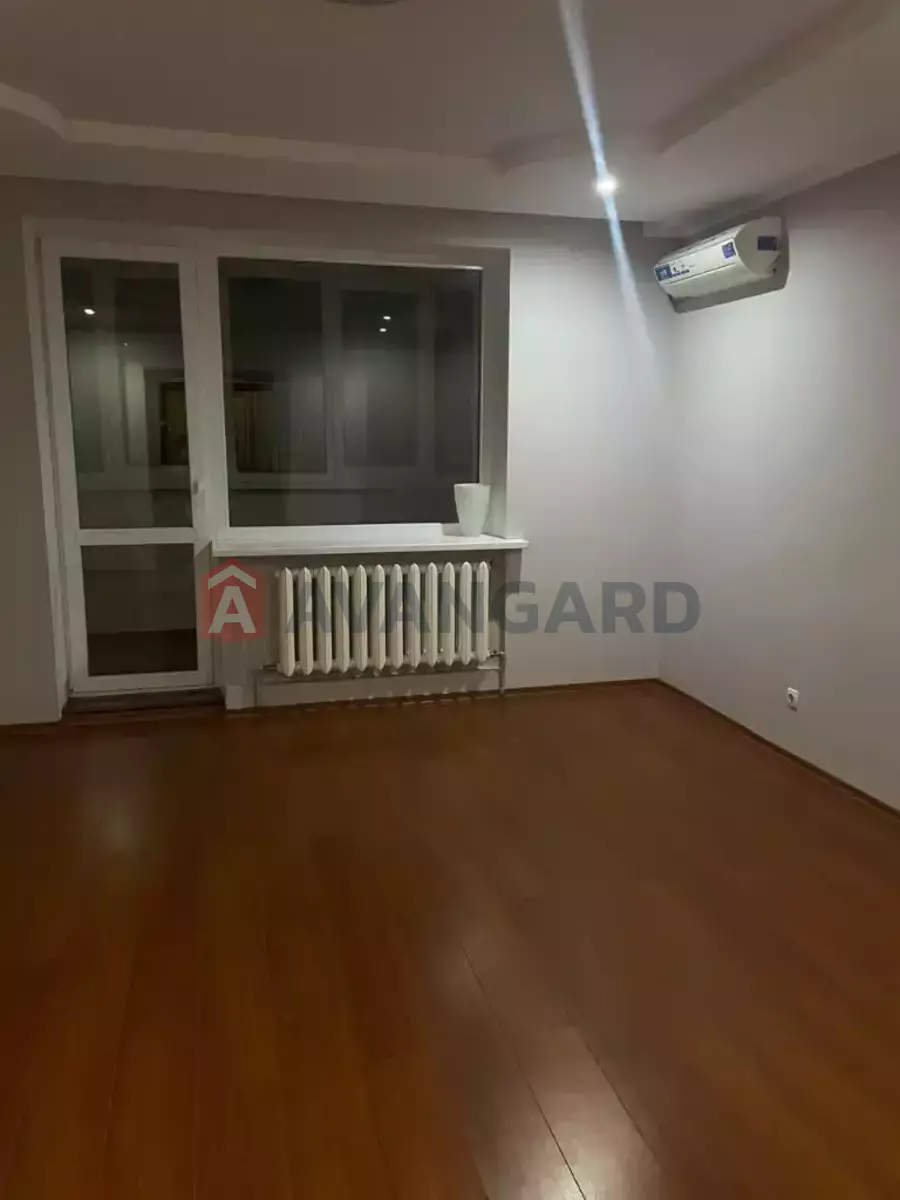 4 ��. ��������, 104/60/20 ��. �., 10/10 ������ ���� 9