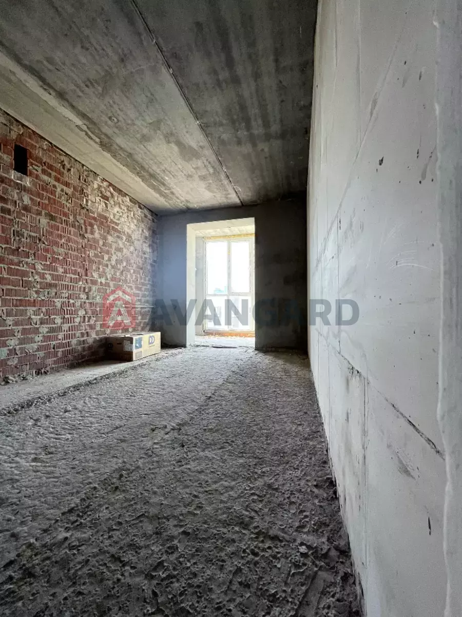 2 ��. ��������, 71/-/- ��. �., 10/10 ������ ���� 4