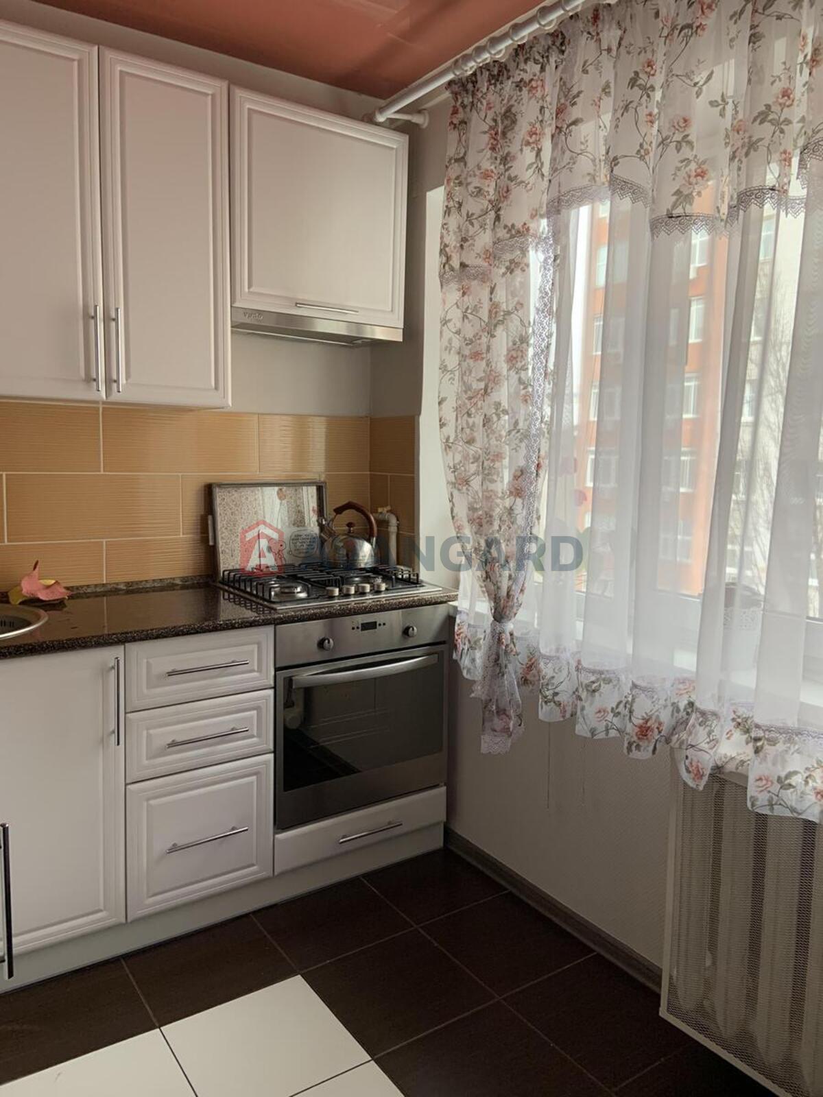 1 ����. ��������, 28/15/6 ��. �., 5/5 ���� ���� 1