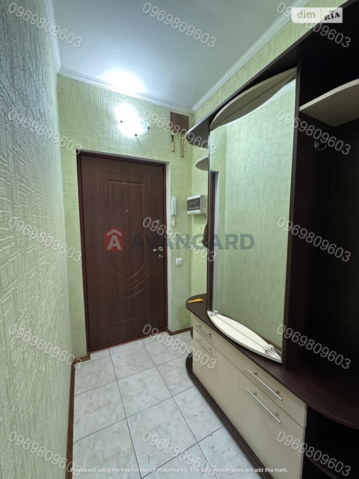 4 ��. ��������, 83/54/8 ��. �., 4/9 ������ ���� 7