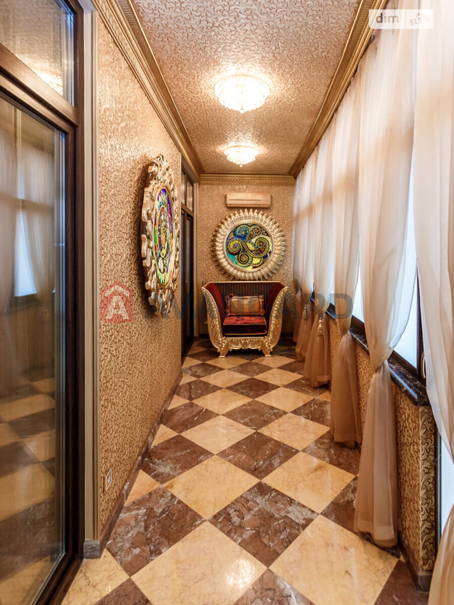 2 ��. ��������, 86/38/15 ��. �., 18/26 ������ ���� 16