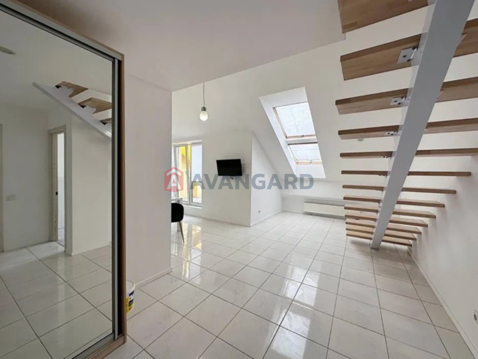 2 ��. ��������, 76/-/12 ��. �., 6/6 ������ ���� 18