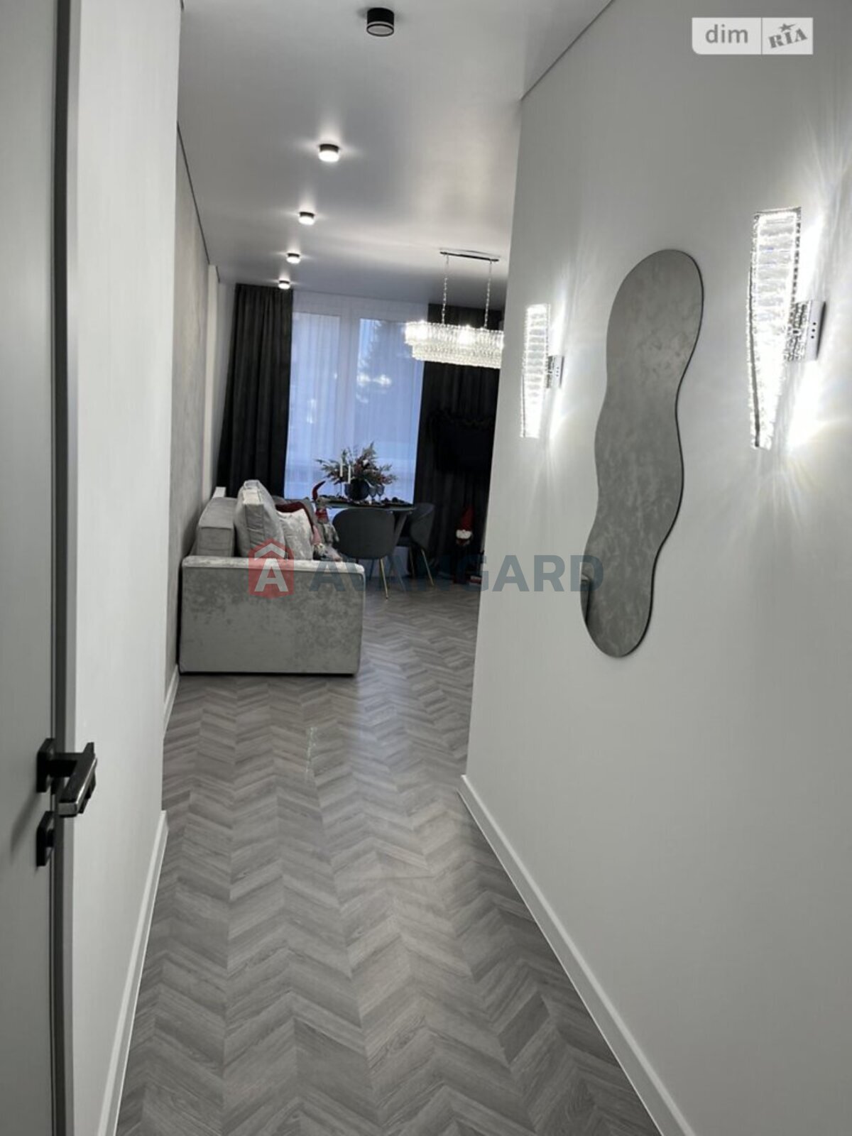 1 ��. ��������, 43/14/25 ��. �., 2/18 ������ ���� 10