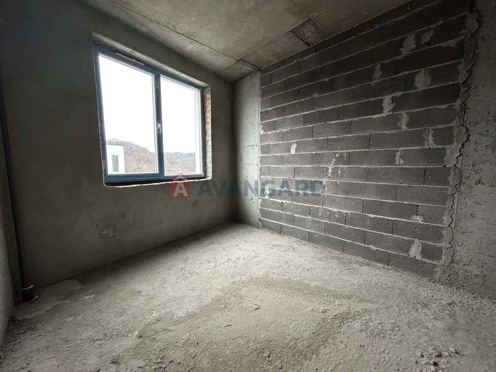 1 ��. ��������, 42/16/12 ��. �., 10/10 ������ ���� 12