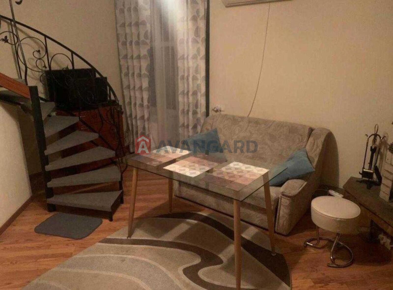 2 ��. ��������, 51/-/51 ��. �., 2/4 ������ ���� 2