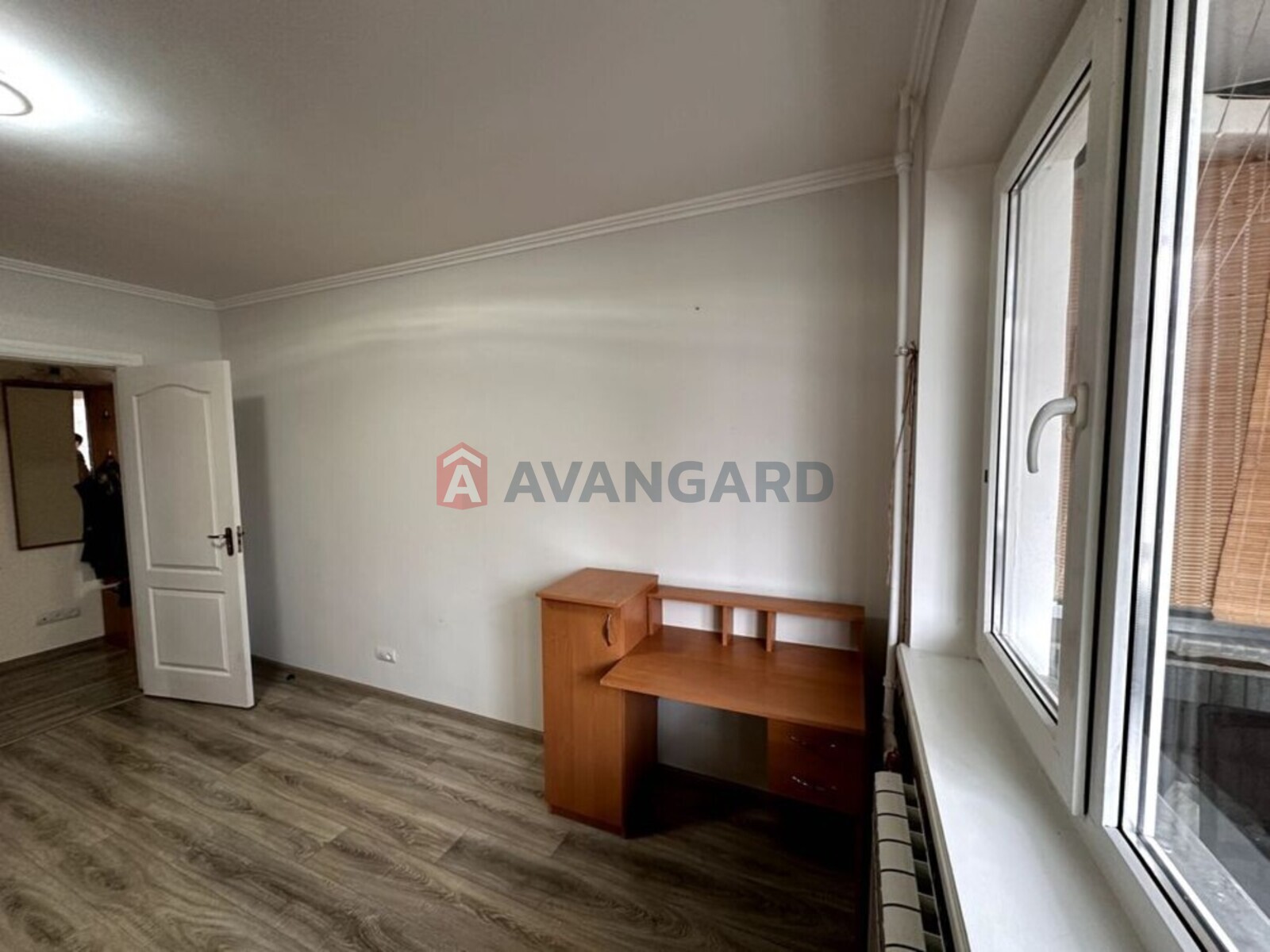 3 ��. ��������, 54/-/5 ��. �., 4/5 ������ ���� 7