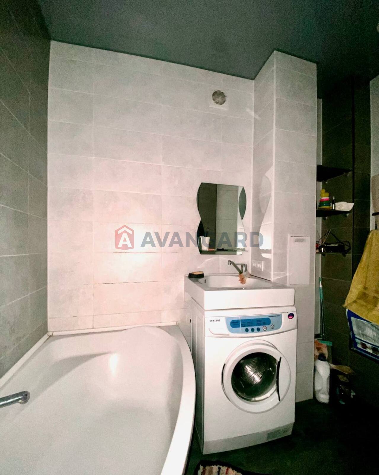 2 ��. ��������, 60/-/10 ��. �., 2/5 ������ ���� 8