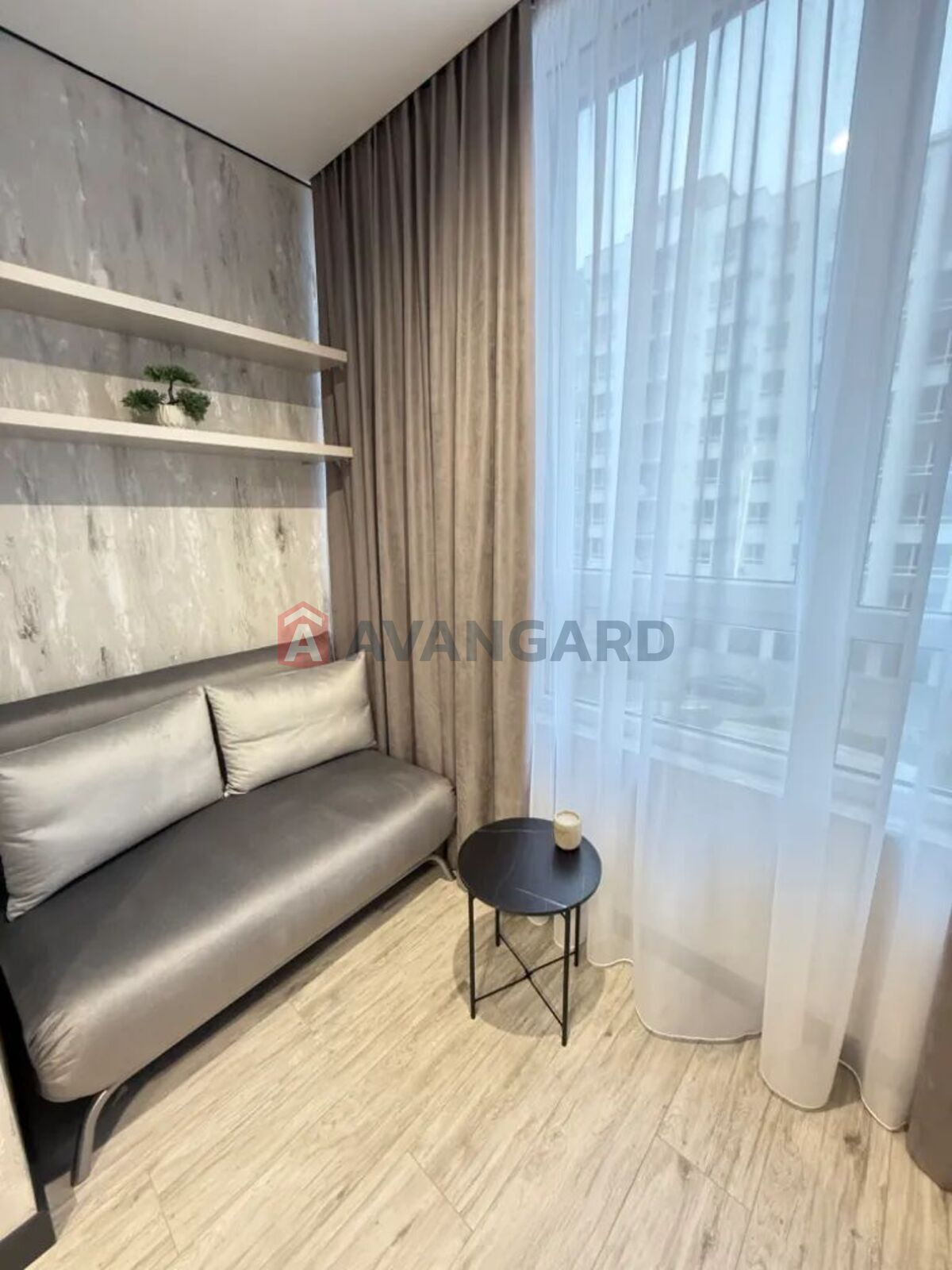 3 ��. ��������, 78/46/14 ��. �., 4/10 ������ ���� 11