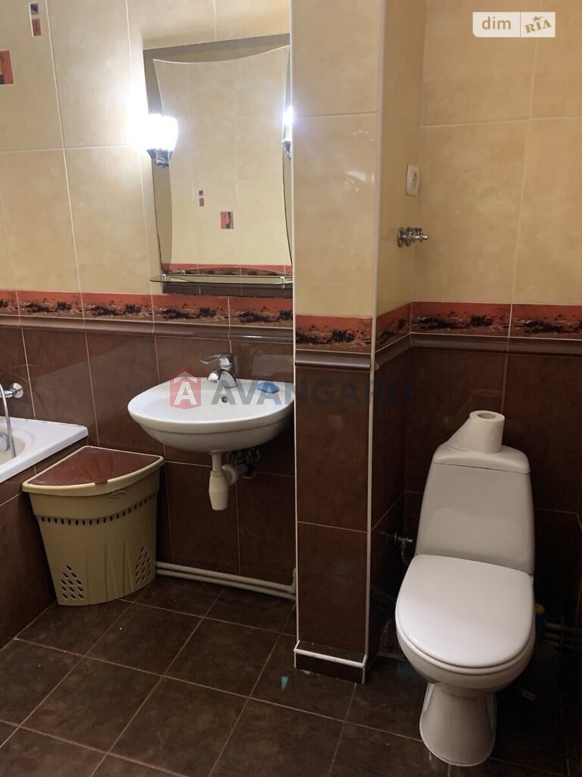 3 ��. ��������, 65/42/15 ��. �., 9/10 ������ ���� 10