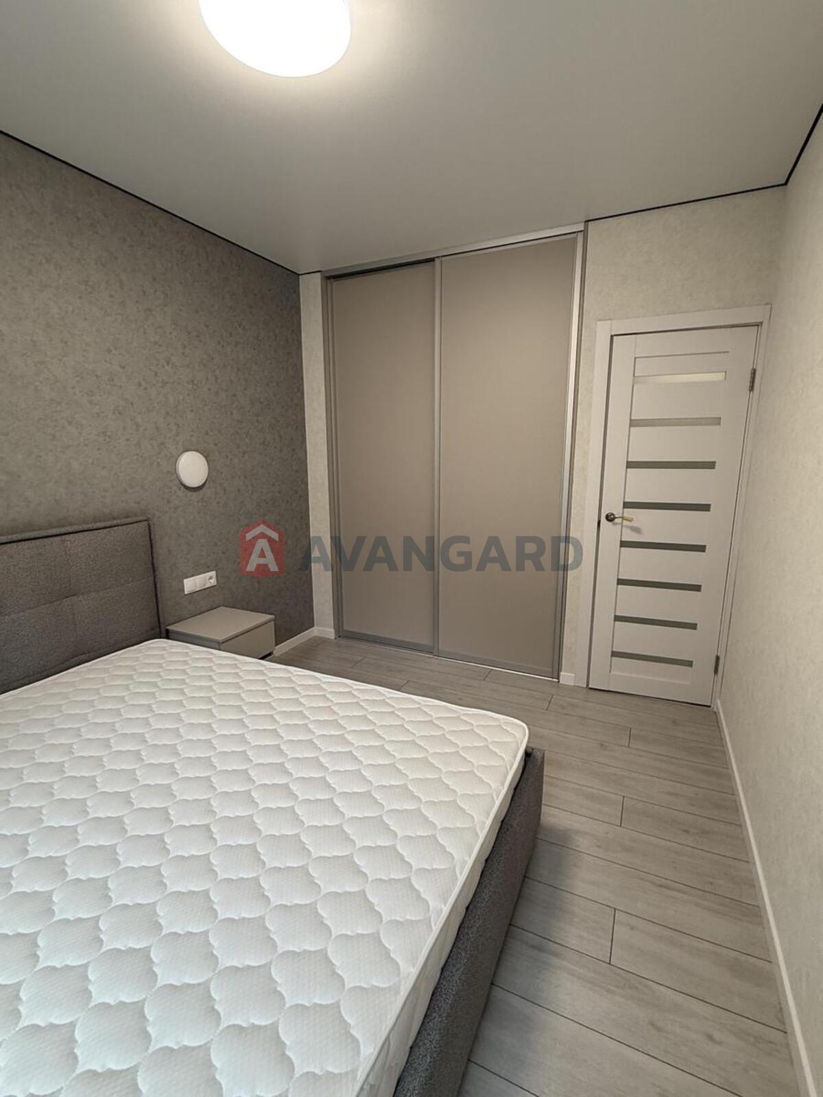 1 ��. ��������, 35/12/14 ��. �., 2/4 ������ ���� 11