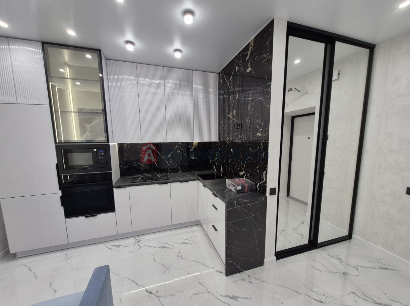 1 ��. ��������, 40/20/17 ��. �., 5/11 ������ ���� 7