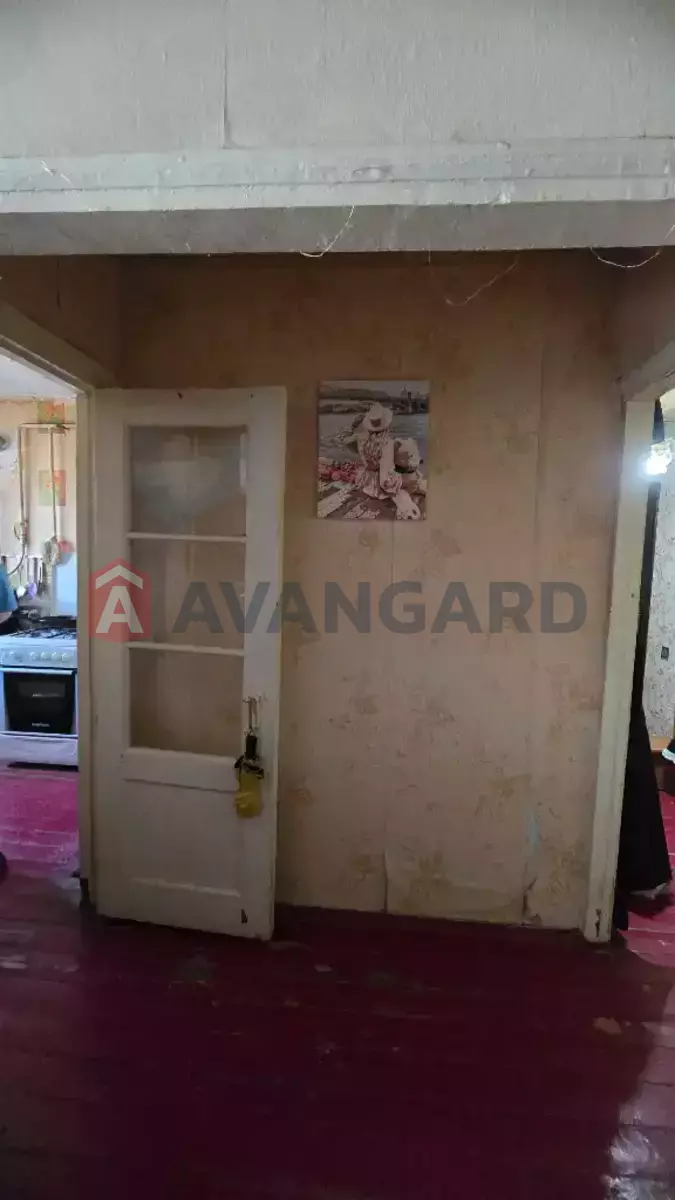 1 ��. ��������, 32/-/- ��. �., 3/5 ������ ���� 8