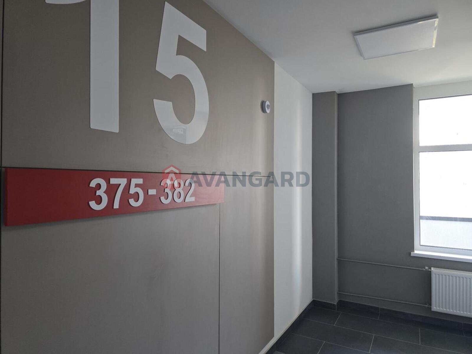 2 ��. ��������, 67/34/18 ��. �., 15/17 ������ ���� 12