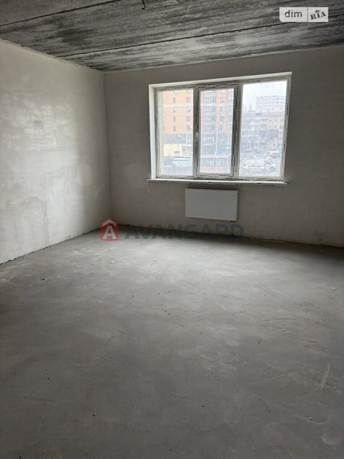 3 ��. ��������, 103/54/20 ��. �., 1/10 ������ ���� 4