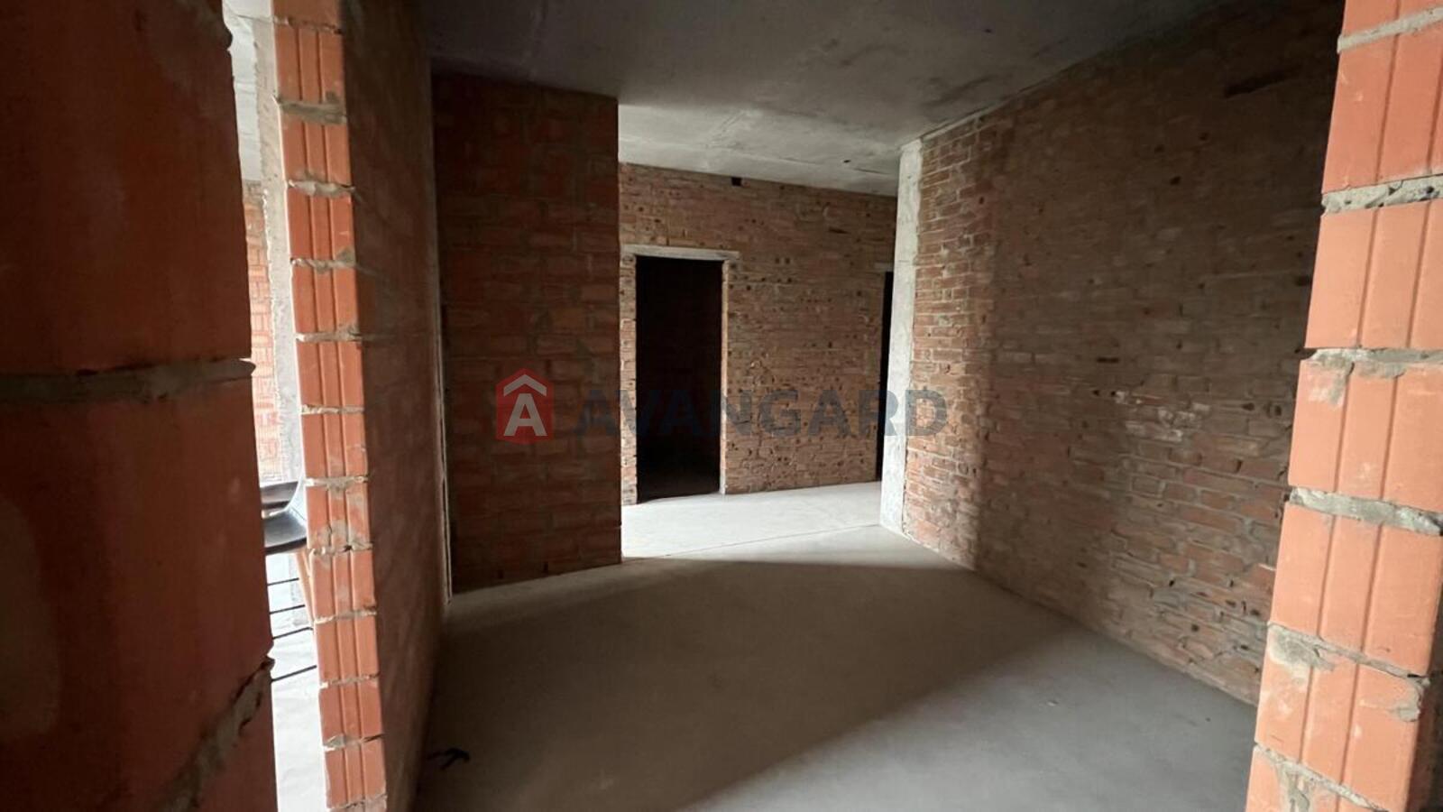 3 ��. ��������, 86/42/26 ��. �., 6/9 ������ ���� 7