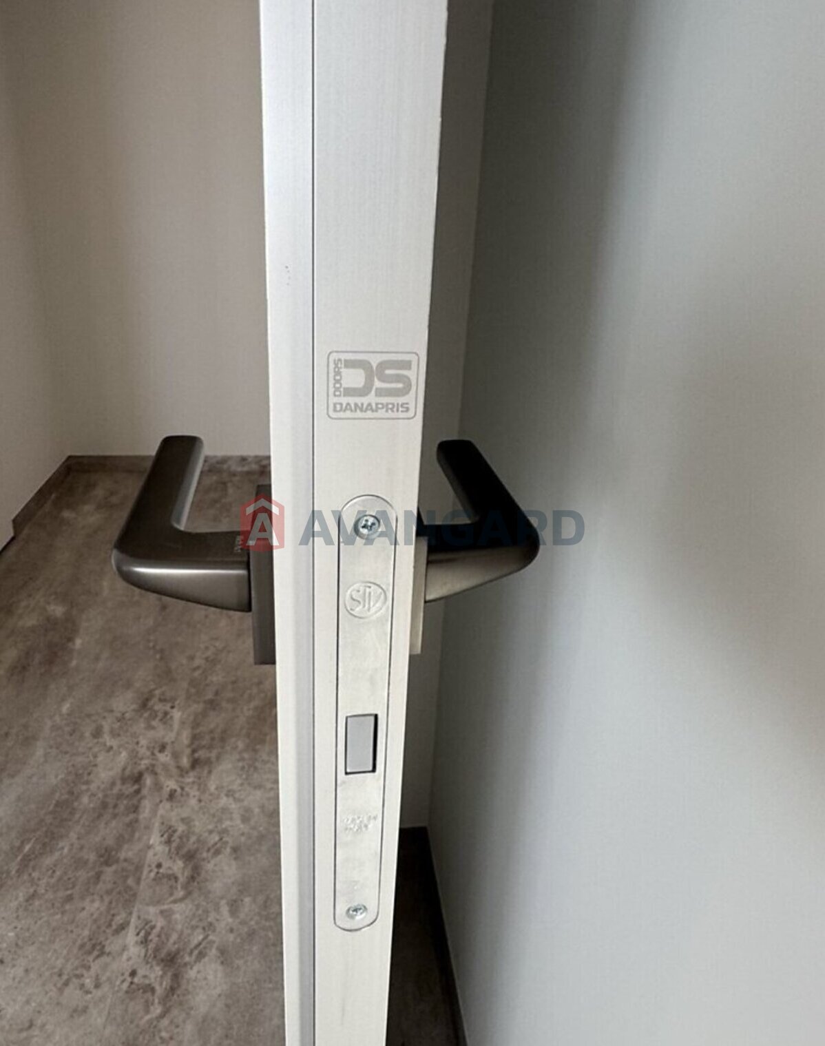 2 ��. ��������, 67/-/- ��. �., 8/9 ������ ���� 10