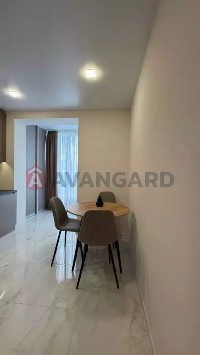 1 ��. ��������, 44/-/12 ��. �., 9/10 ������ ���� 3