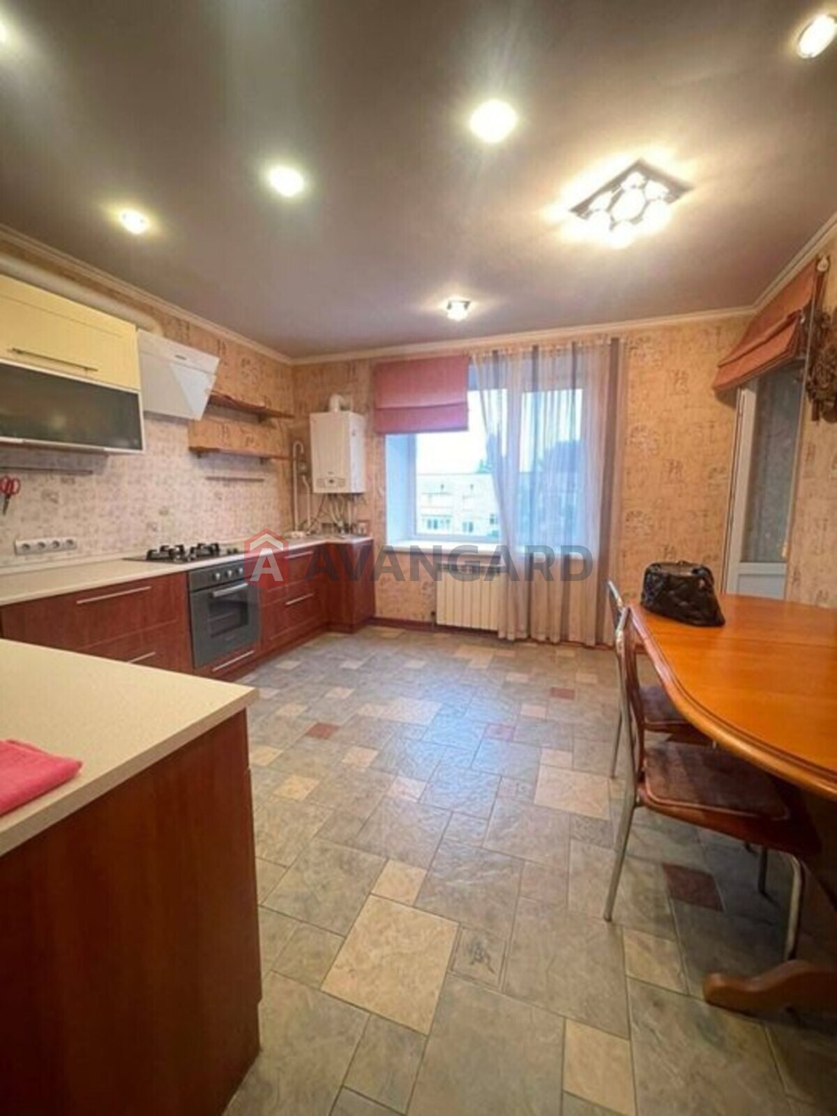 3 ��. ��������, 143/-/20 ��. �., 6/9 ������ ���� 3