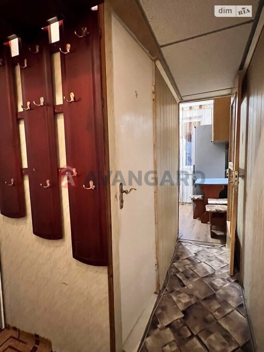 1 ��. ��������, 30/17/5 ��. �., 3/5 ������ ���� 3