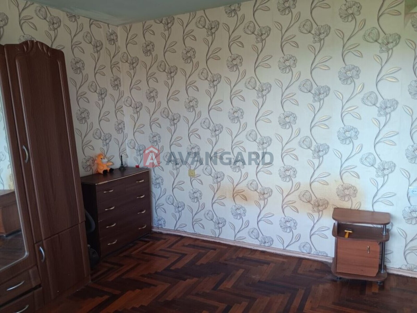 1 ��. ��������, 40/-/8 ��. �., 5/9 ������ ���� 1