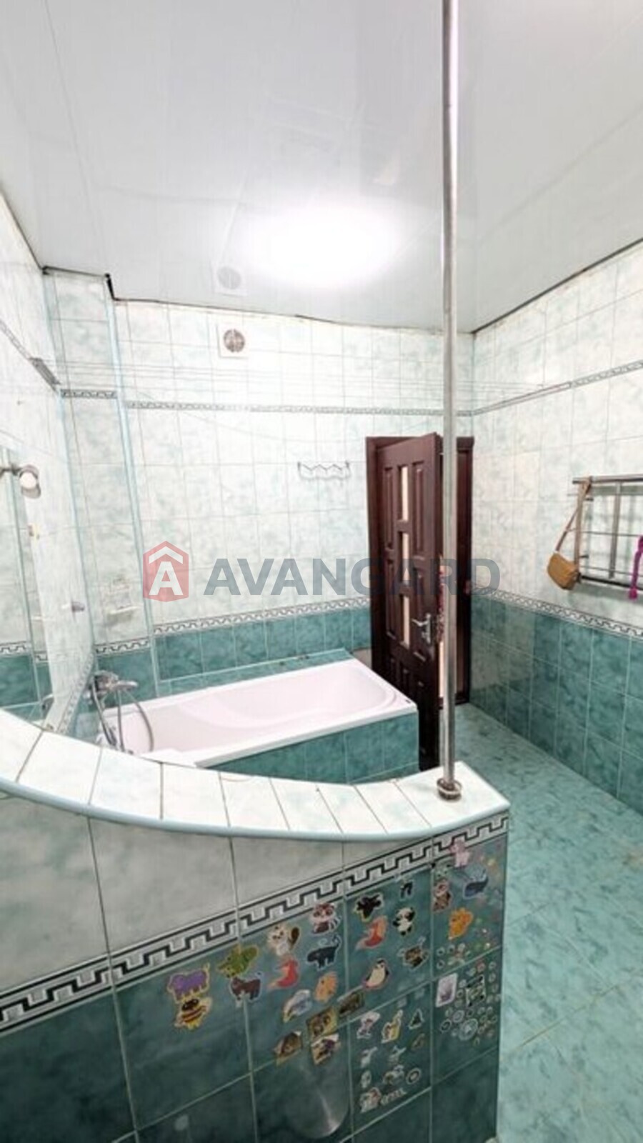 3 ��. ��������, 70/-/7 ��. �., 2/5 ������ ���� 9