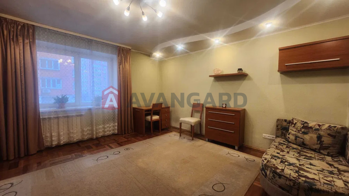 2 ��. ��������, 64/-/9 ��. �., 4/10 ������ ���� 3