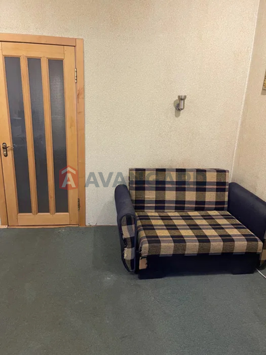 2 ��. ��������, 45/-/7 ��. �., 2/2 ������ ���� 4