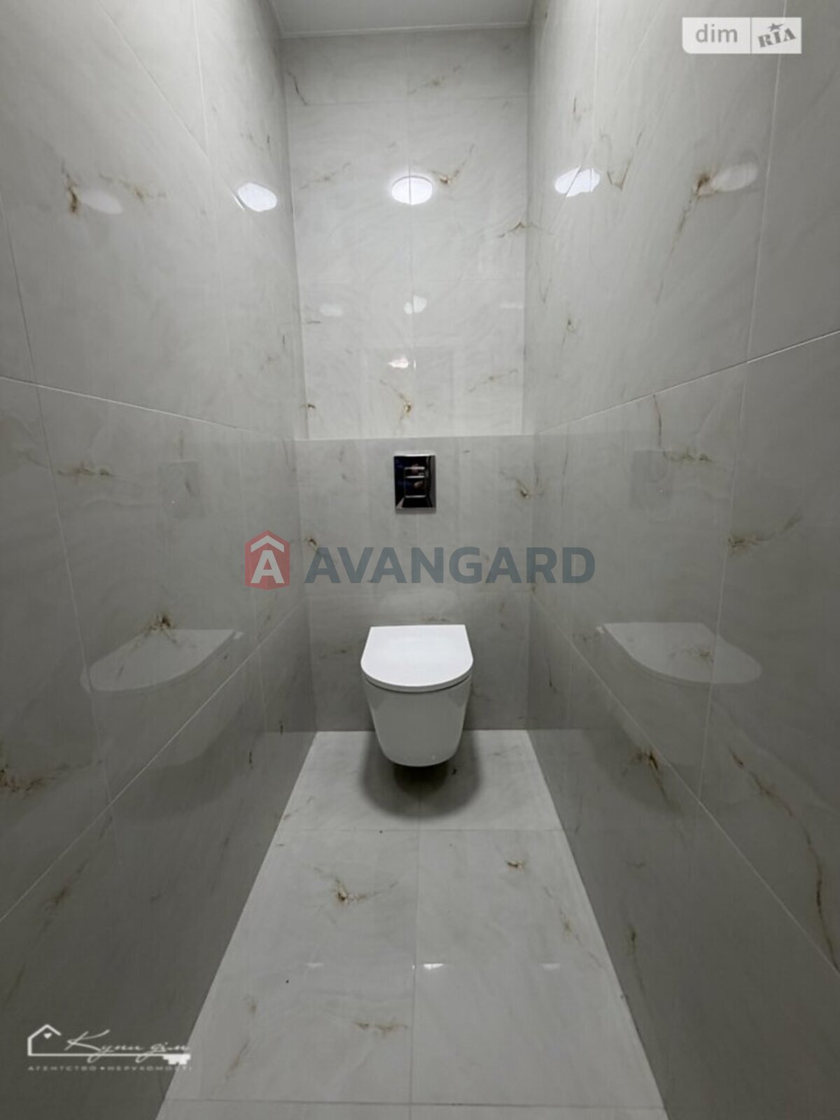 2 ��. ��������, 68/32/18 ��. �., 6/10 ������ ���� 17