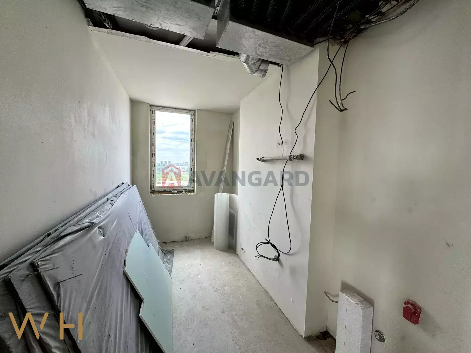 5 ��. ��������, 215/100/52 ��. �., 16/16 ������ ���� 13