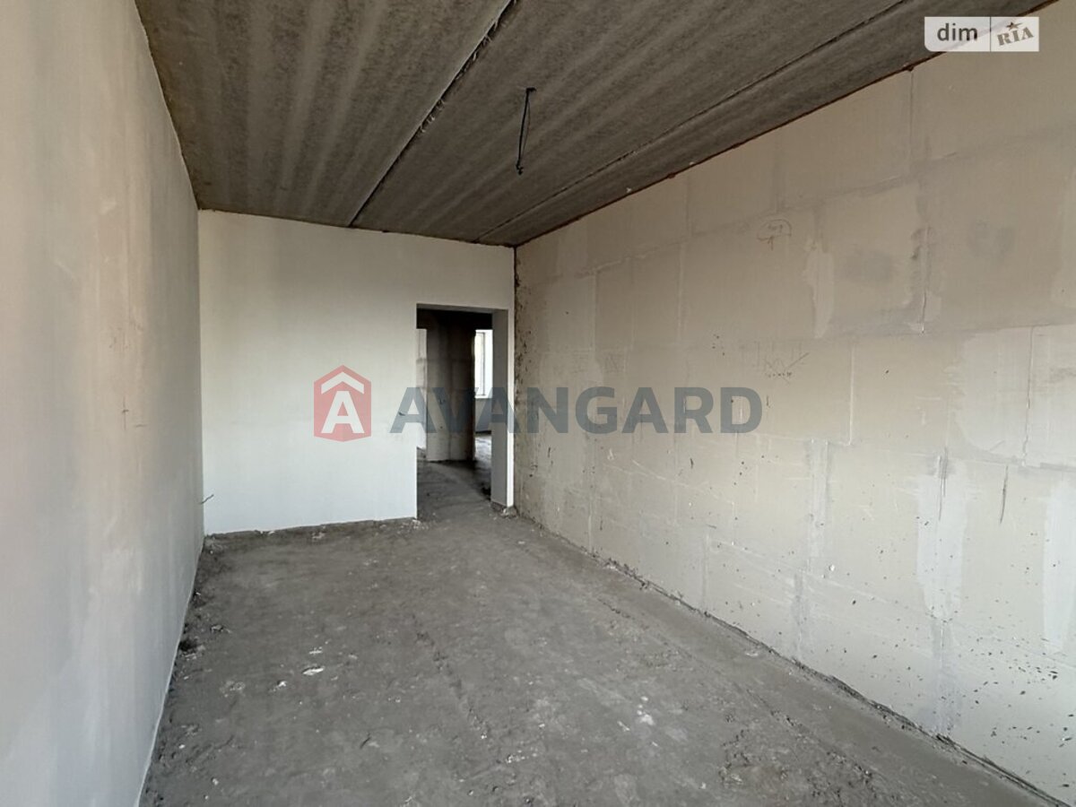 2 ��. ��������, 64/34/18 ��. �., 9/12 ������ ���� 7