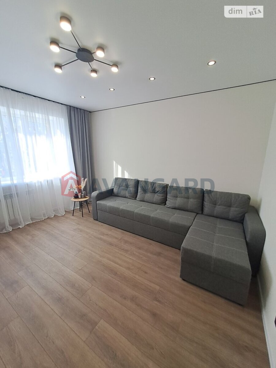 2 ��. ��������, 48/30/- ��. �., 4/9 ������ ���� 17